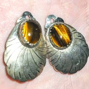 Vintage Native American Sterling And Tiger Eye Clip-on Earrings